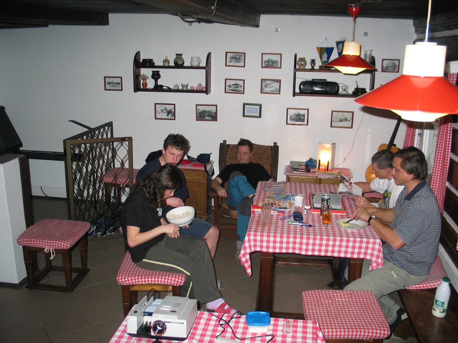 Album image copied from https://lh3.googleusercontent.com/-4tLGfygy-Cw/TSDW2pIRRTI/AAAAAAAAGJc/42ejcDSISyYPKT8QLQPGqgpqHwZ0RTFAQCLABGAYYCw/s0-U-I/IMG_6683.JPG