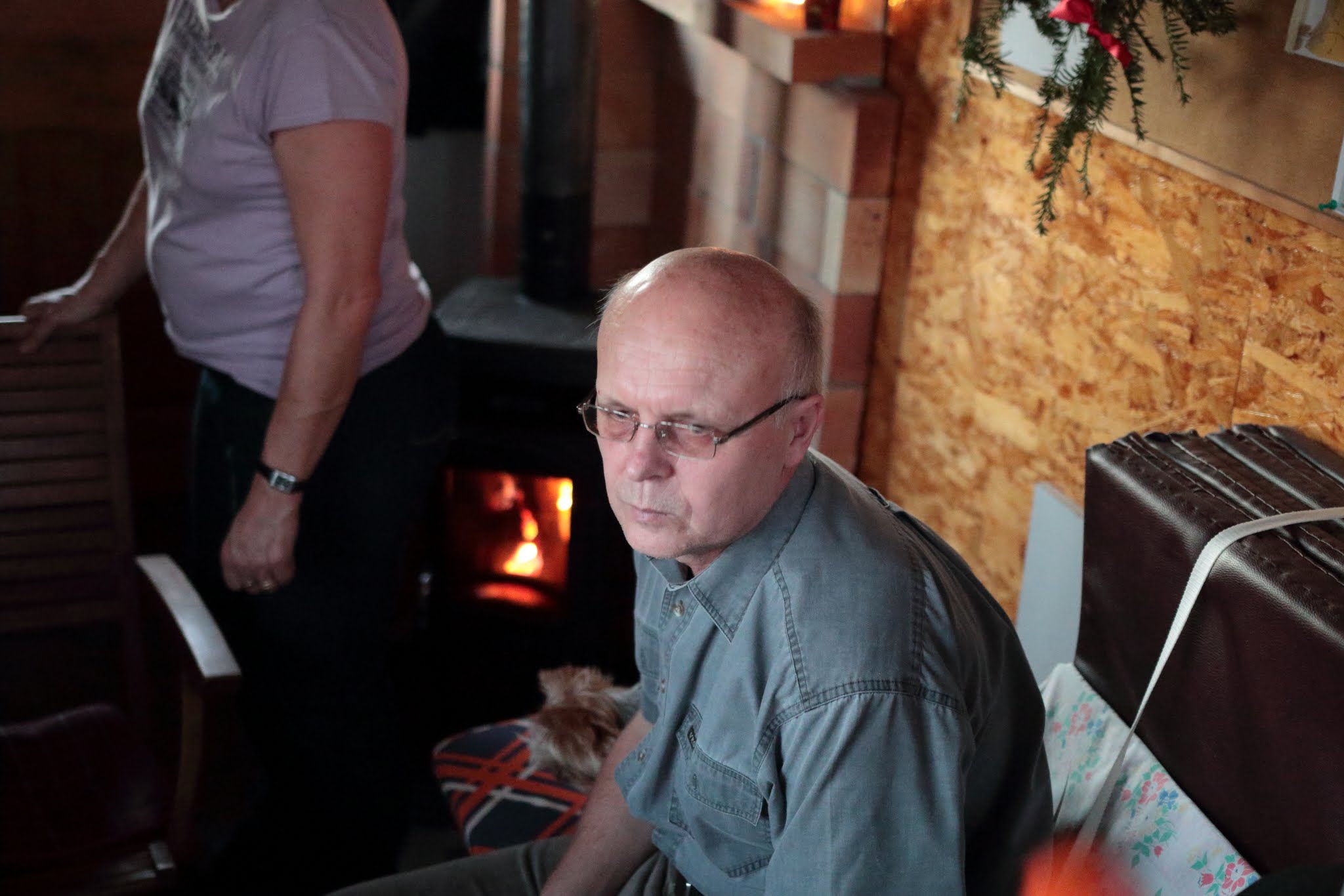 Album image copied from https://lh3.googleusercontent.com/-uQnbOBuTxMY/VKL5jvQV72I/AAAAAAAAb1U/rZoLNSvePc8I87bYmXdICUr4ek6DFl4zwCLABGAYYCw/s0-U-I/IMG_8404.JPG