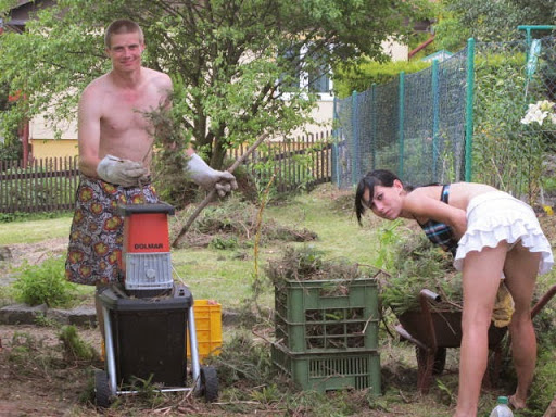 Album image copied from https://lh3.googleusercontent.com/mBpqxxu9h-K_qrAvj_OK4hFBkNQgIZt0HsCDdvaUgvVdMiPjDnrkNpb6UeQZkO9rrO0cXPMHpw