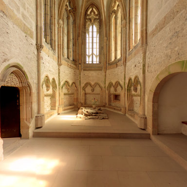Image copied from https://cdn1.360cities.net/pano/libor-fettr/01234422_bezdez-chapel-jpg/cube/front/5.jpg